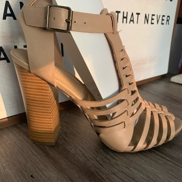 Wedge Stacked Heels - Picture 1 of 4